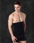 Un bel homme musclé porte une ceinture dorsale élastique BodyStretch pour redresser le dos
